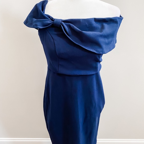 Beige By Eci Off the Shoulder Navy Midi Dress - Picture 3 of 8